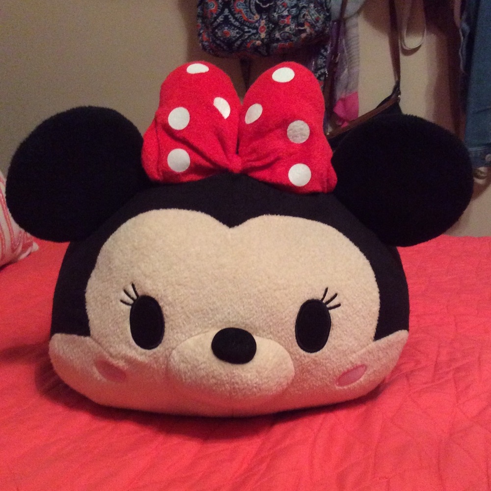 Large Minnie Mouse tsum tsum